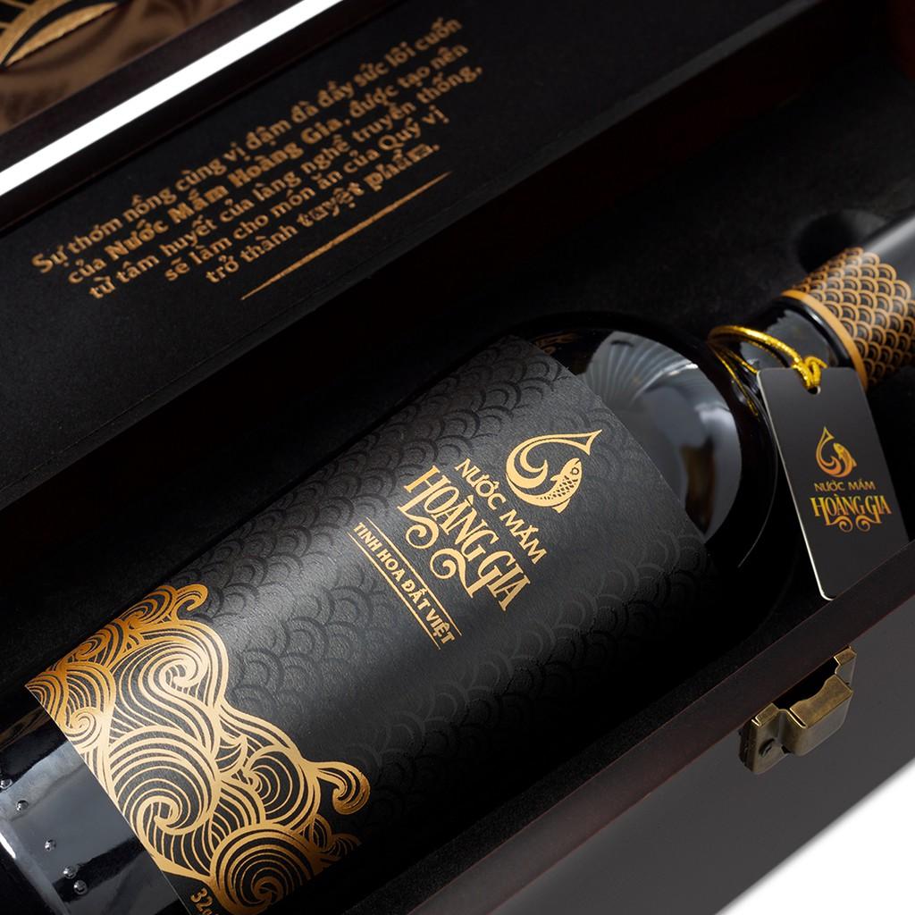 Nước mắm Hoàng Gia 750ml (Hộp gỗ)