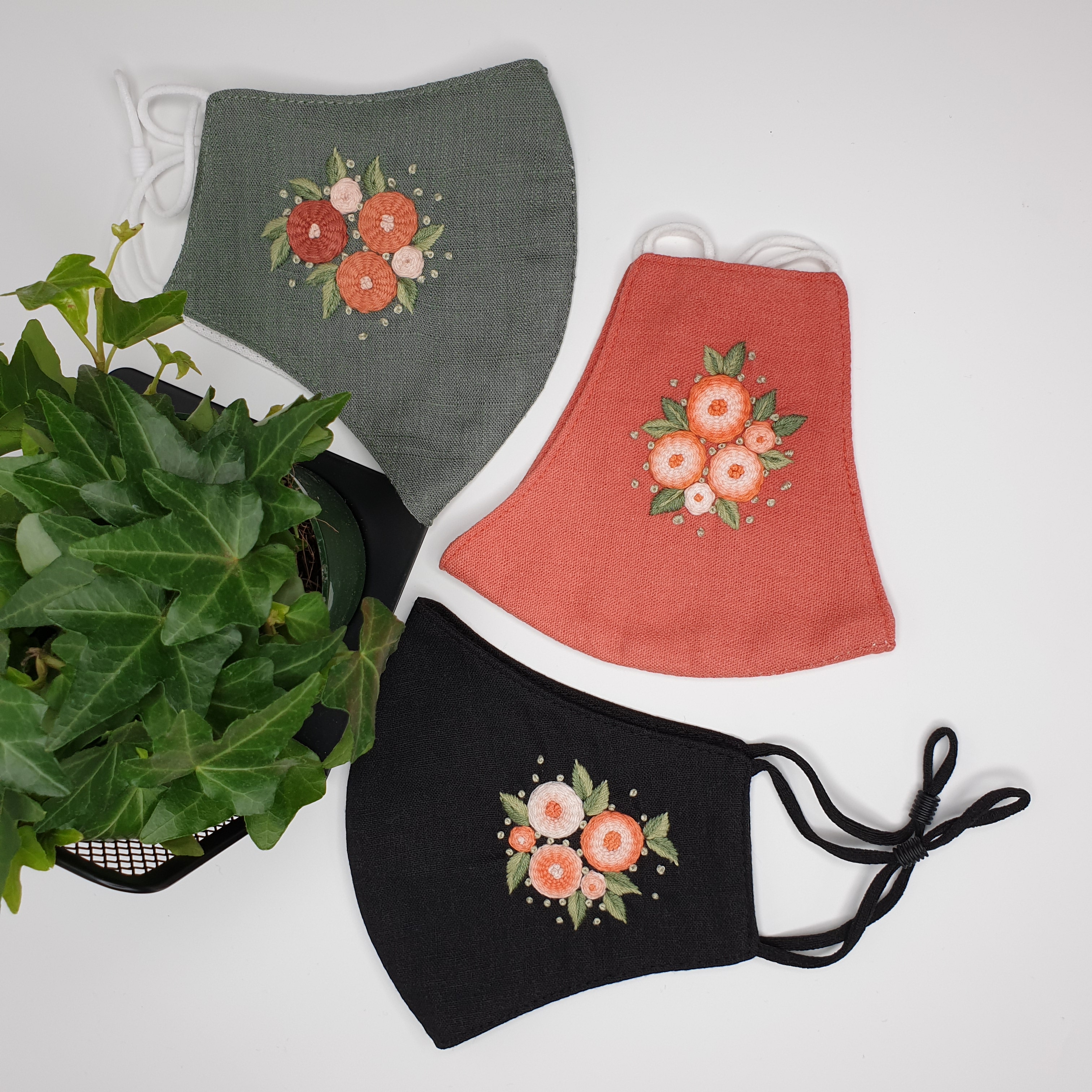 Khẩu trang thêu tay vải linen JL66