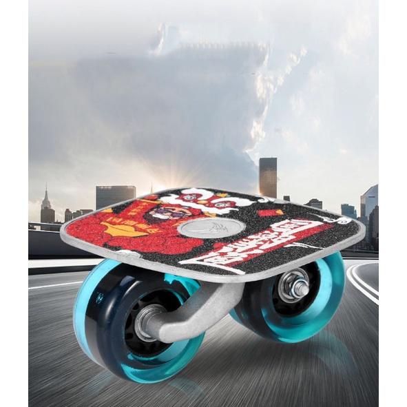 Ván trượt Freeline Skate board DRIFT FLASH tặng kèm bộ bảo vệ tay chân (từ 12 tuổi) ️ ️