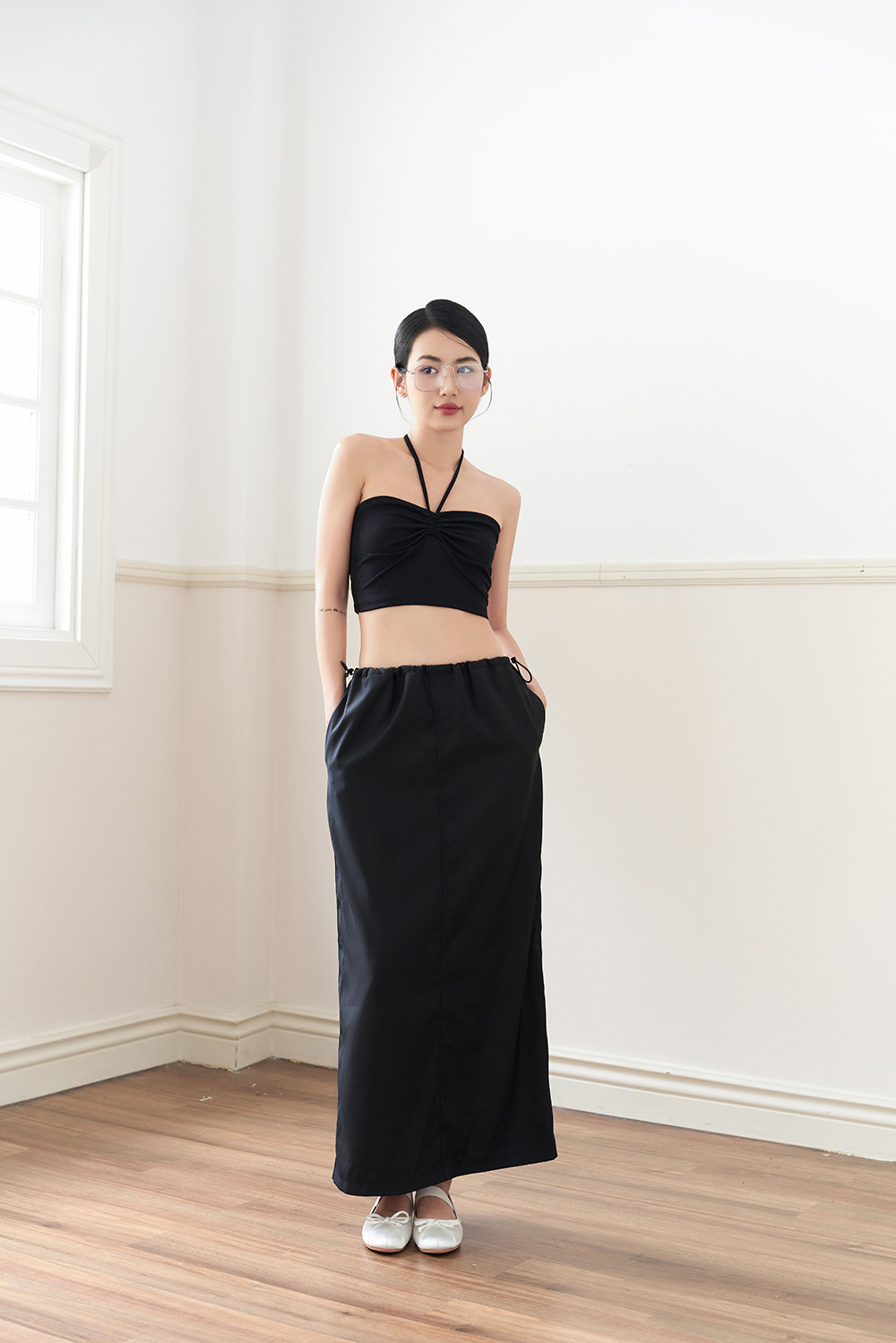 DOTTIE - Váy midi lưng thun đắp túi - Đen - S0151