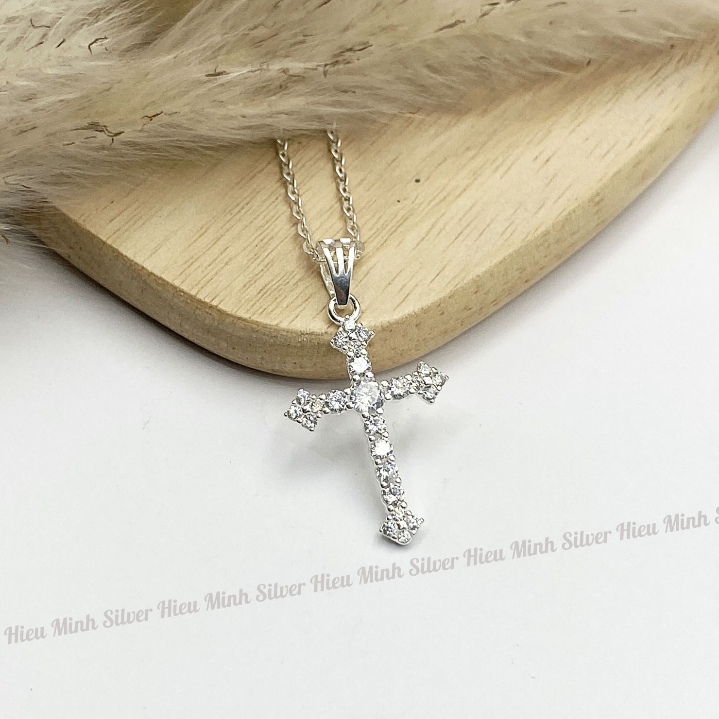 Dây Chuyền Bạc Ta Hình Thánh Giá Đính Đá Chính Hãng Bạc Hiểu Minh DMD536
