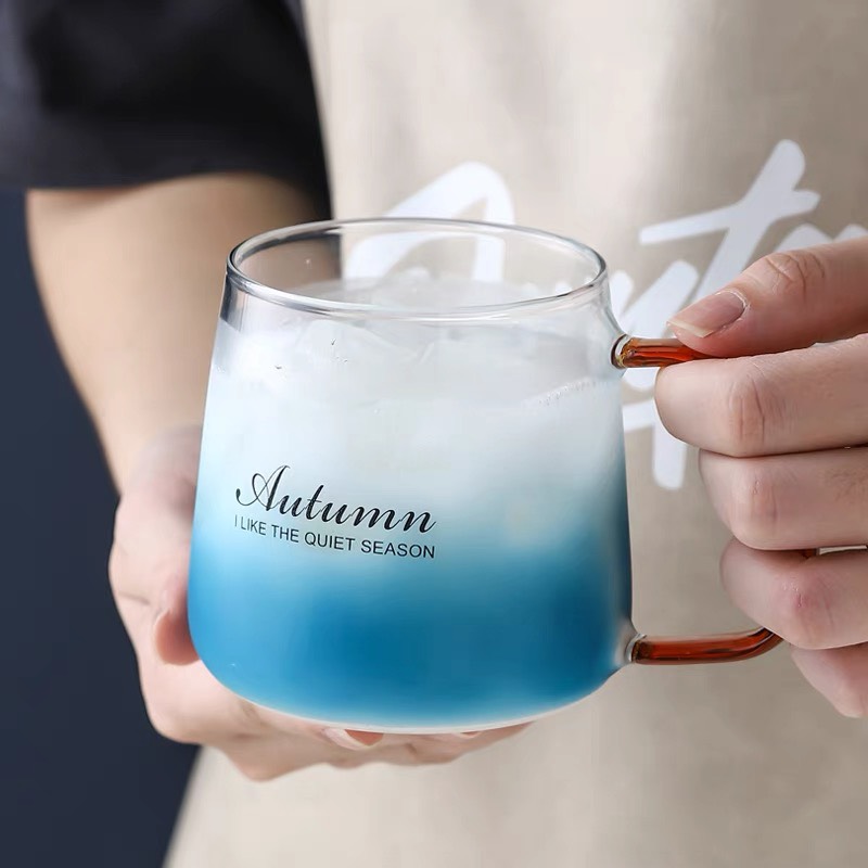 Ly, cốc thủy tinh uống nước, sinh tố, cafe màu xanh
