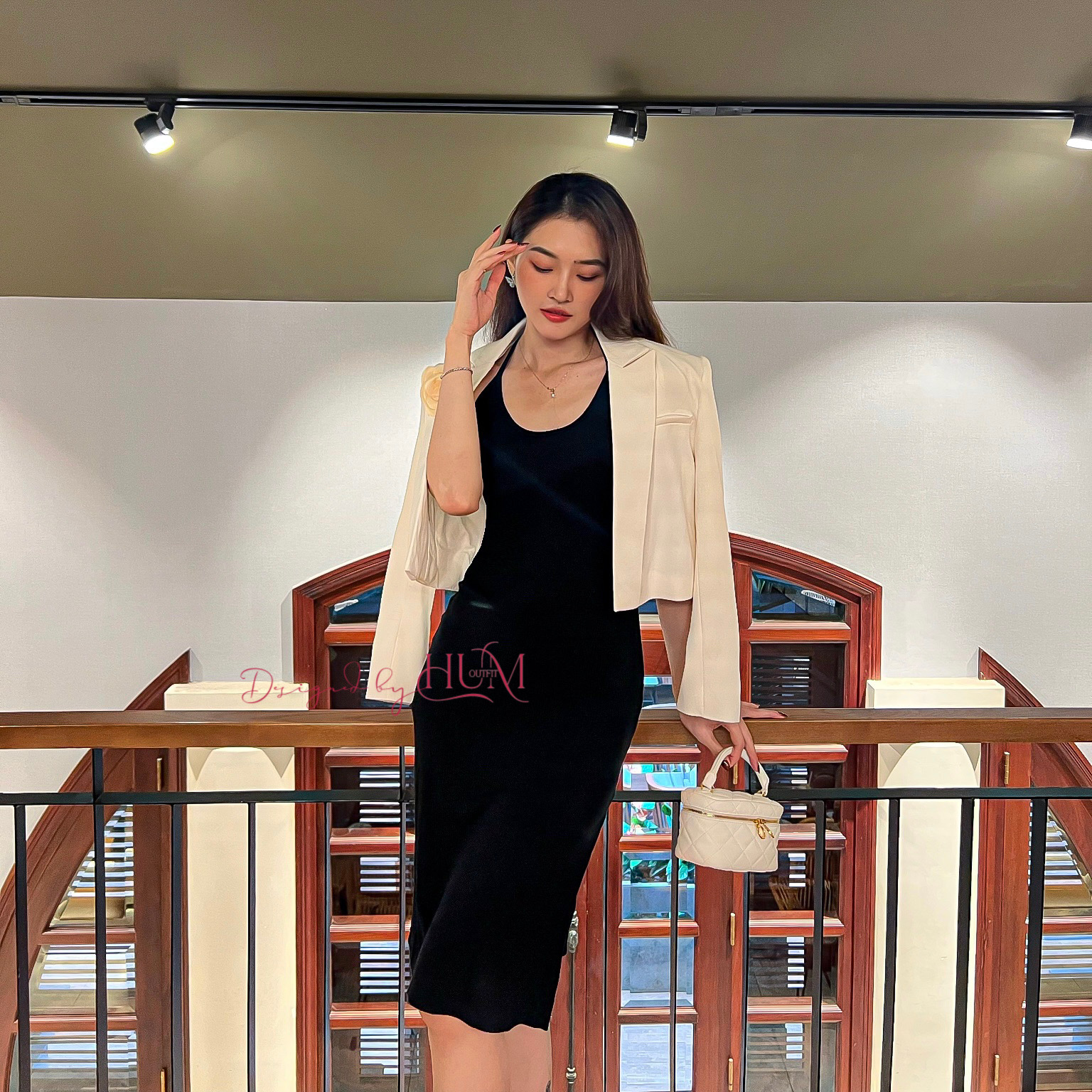 Áo Blazer nữ, Áo vest nữ dáng croptop, tay dài, form cứng cáp, màu trắng, hàng thiết kế - Cancer B04