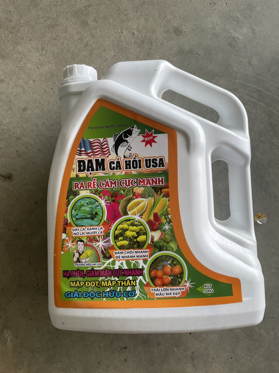 5 Lít Đạm Cá Hồi USA dùng cho cây kiểng hoa hồng, mai, rau củ quả