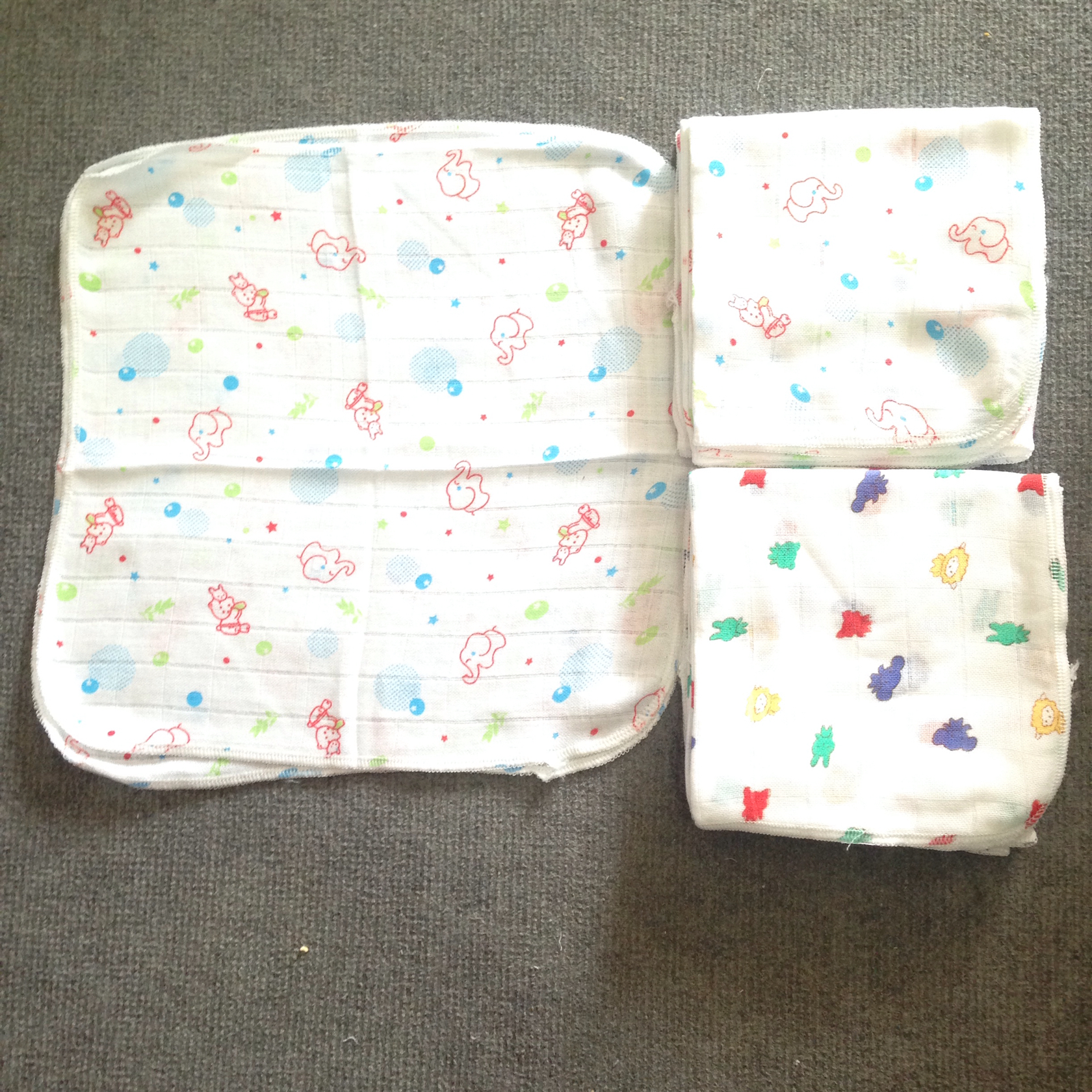 Khăn sữa cotton có hình cho bé - Họa tiết ngẫu nhiên