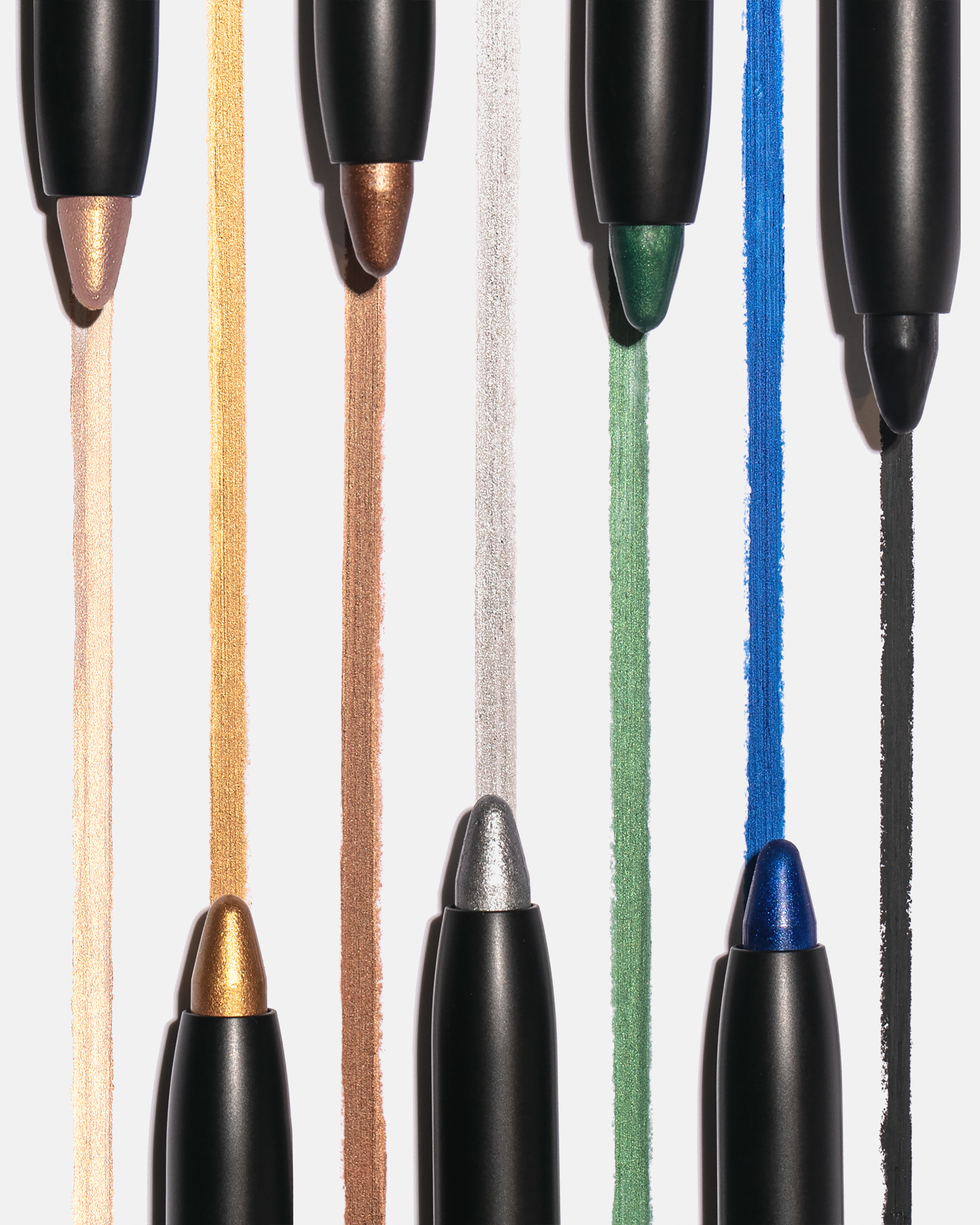 Phấn Mắt Dạng Bút Sáp Màu Hồng Ánh Kim Inglot Outline Eye Pencil 91 (1.8g)
