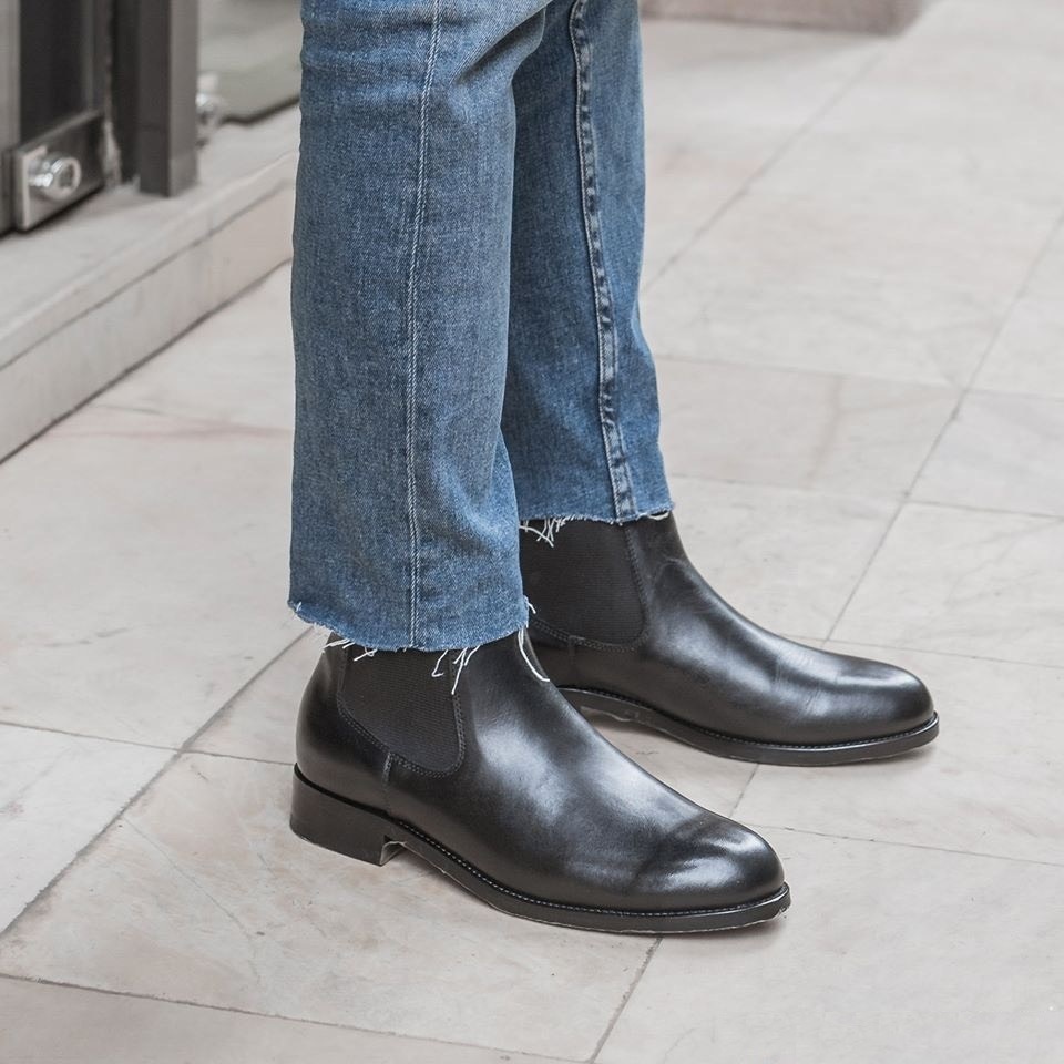 Chelsea Boot Nam Classic Cổ Chun Mũi Bo Tròn Cực Tôn Dáng