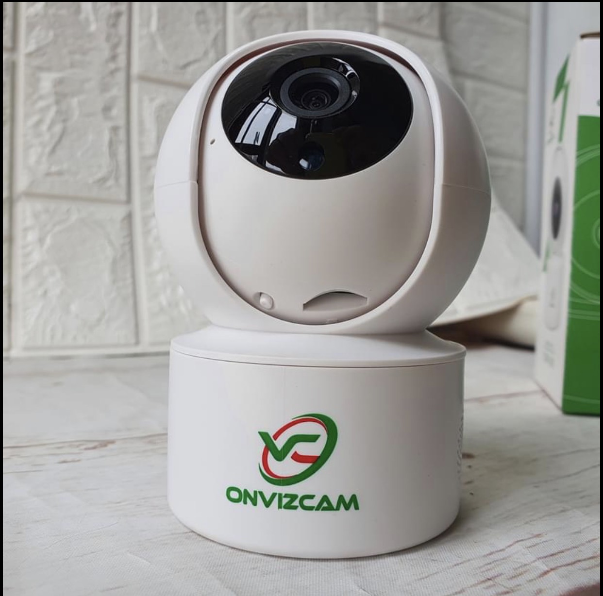 Camera không dây WIFI OEM ONVIZCAM V5 PRO xoay theo chuyển động FULL HD 1080P - Sử dụng App CareCam Pro (TẶNG KÈM ĐẦU ĐỌC THẺ NHỚ CAO CẤP