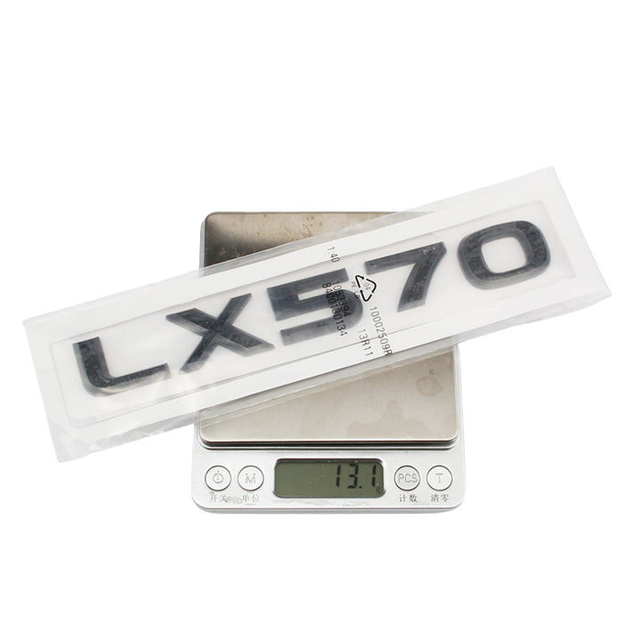 Decal tem chữ LX570 dán đuôi xe dành cho xe ô tô, xe hơi Kích thước của chữ là 19×2.4 cm
