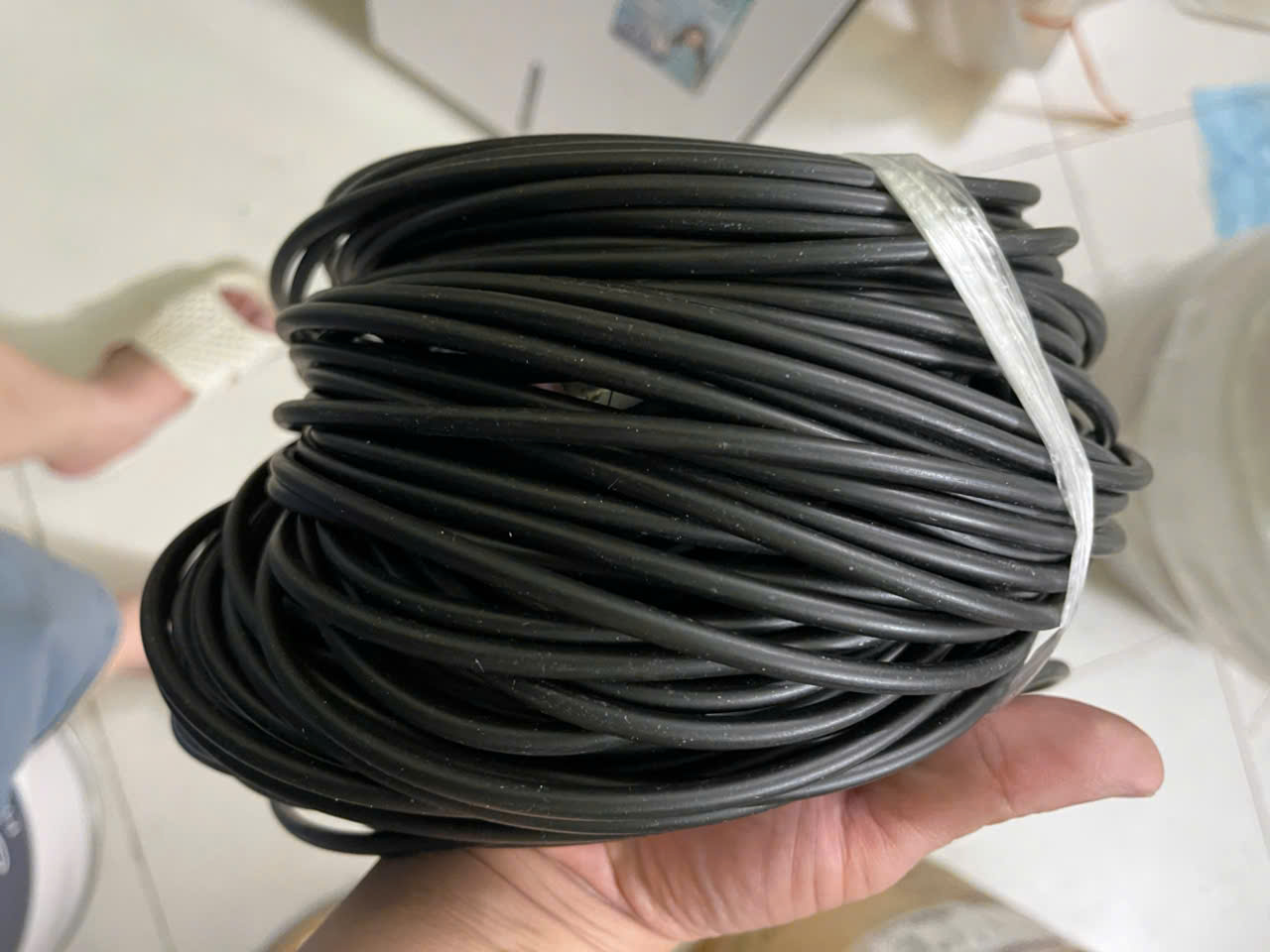 Ống đặc cao su fluoro, Dây Ron cao su flo chịu nhiệt độ cao chống ăn mòn mạnh, kháng acid và kiềm mạnh