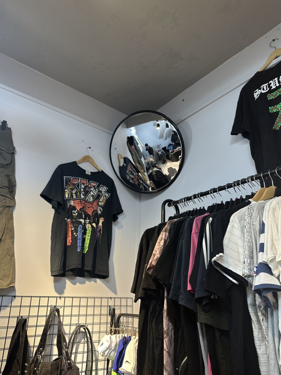Gương cầu lồi 60cm màu đen làm Derco, phong thủy, trang trí shop bán hàng