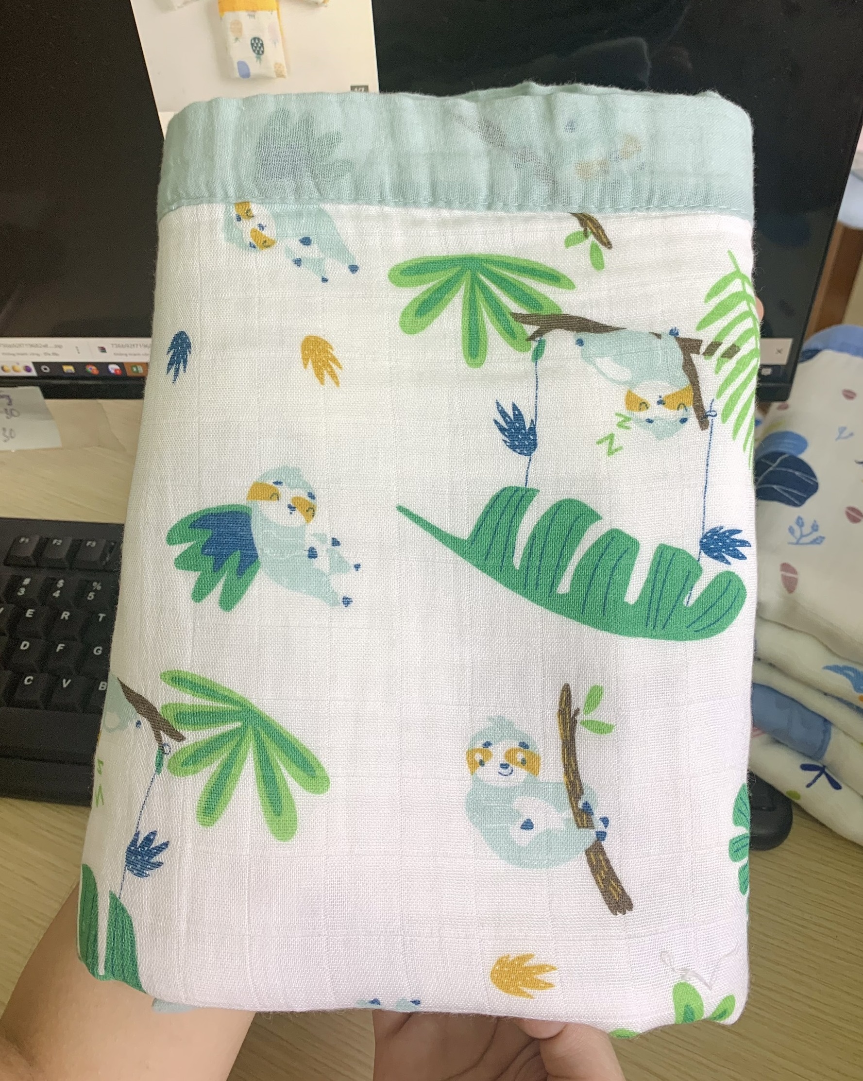 Chăn Đắp, Khăn Tắm Và Quấn Ủ Bonny 100 Sợi Tre Lụa 4 Lớp Siêu Mềm, Thấm Hút, An Toàn Cho Làn Da Của Bé Yêu Kt1m1x1m2 – Họa tiết 7