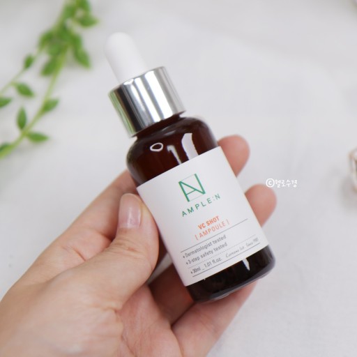 Tinh chất dưỡng trắng da AMPLE:N VC Shot Ampoule