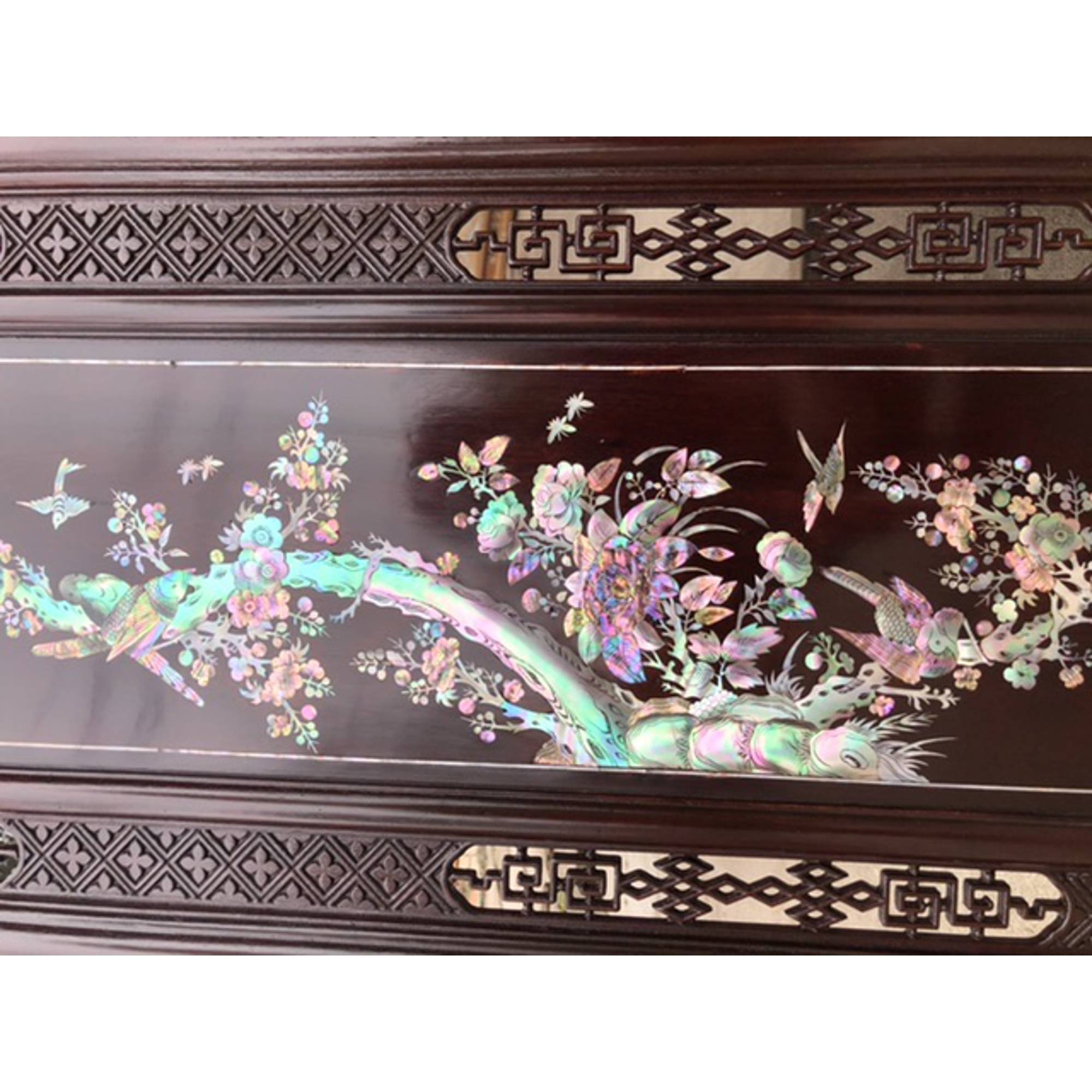 Tranh tứ quý bốn mùa gỗ gụ khảm ốc kết hợp với vỏ bào ngư xanh đỏ kt 37×107×3.5cm