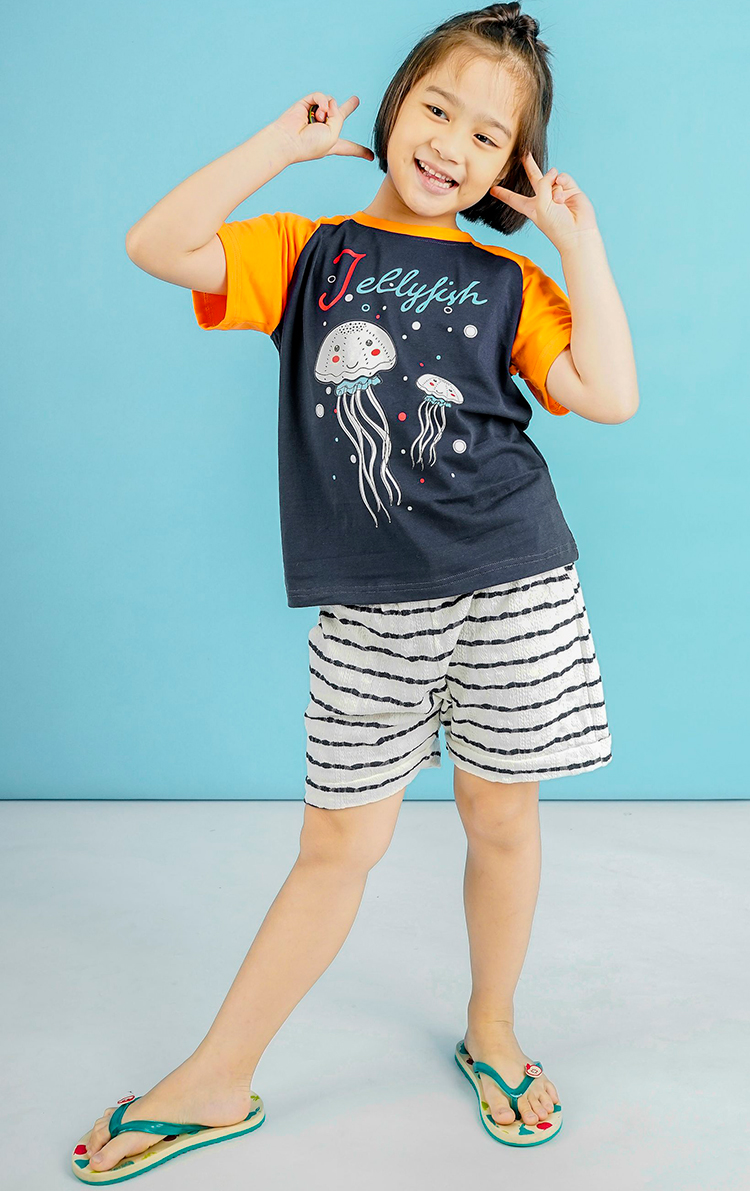 Quần Shorts Bé Gái Sọc Ngang Ugether UKID93