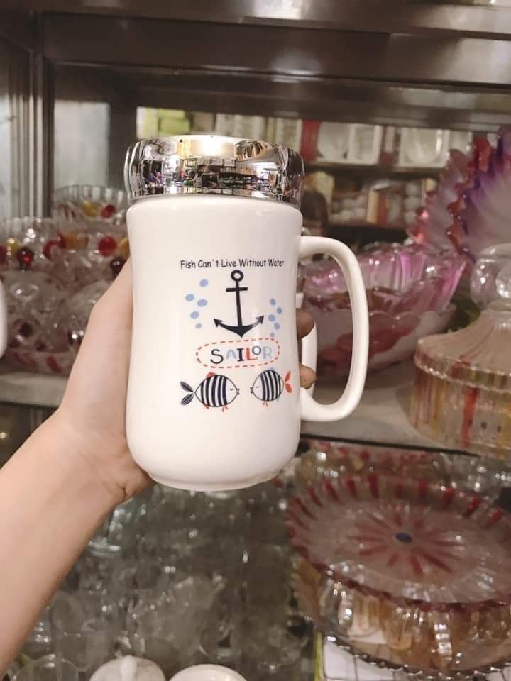 Ly gốm sứ có  nắp tráng gương, quai cầm tiện dụng dung tích 500ml có hộp
