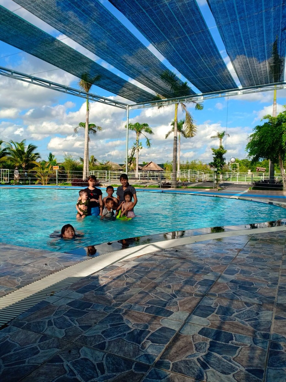 Lưới Che Nắng , Che Rau Lưới Che Vườn Lan 70% , 2m x 15m