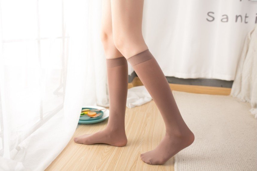 Tất vớ cao đến bắp chân, Tất vớ nữ sinh phong cách Hàn Quốc