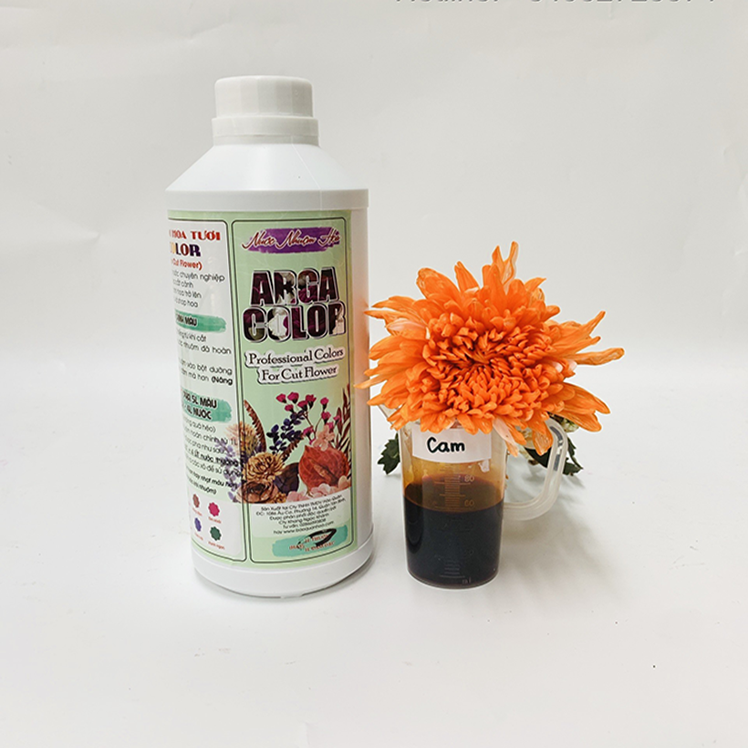 Nước Màu Nhuộm Hoa Tươi giúp đổi màu hoa cắt cành Chai 1 lít nhuộm được 250 cành bông, màu lên nhanh, đẹp và bền màu.