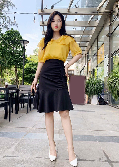 Set Áo Sơ Mi Cổ Bèo Và Chân Váy Xòe Đuôi Cá Thời Trang