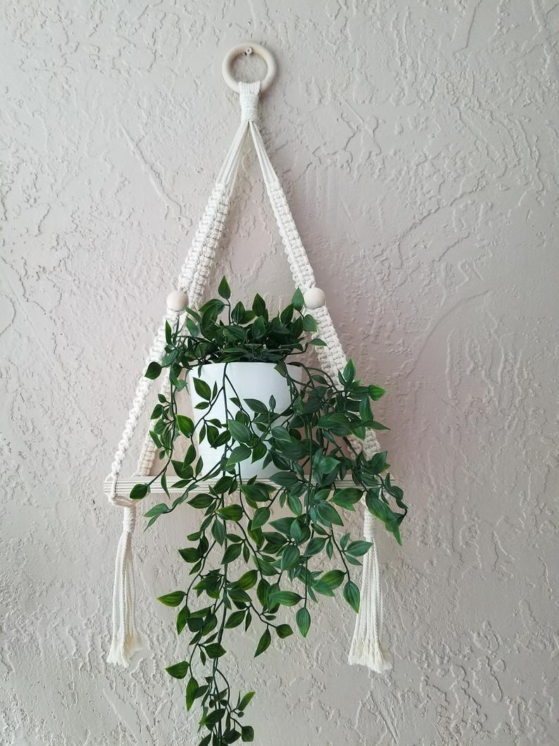 Kệ tết dây cotton xoắn kết hợp hạt gỗ treo tường trang trí gỗ thông tự nhiên- Kích thước DxR: 40x15cm . KTT290321