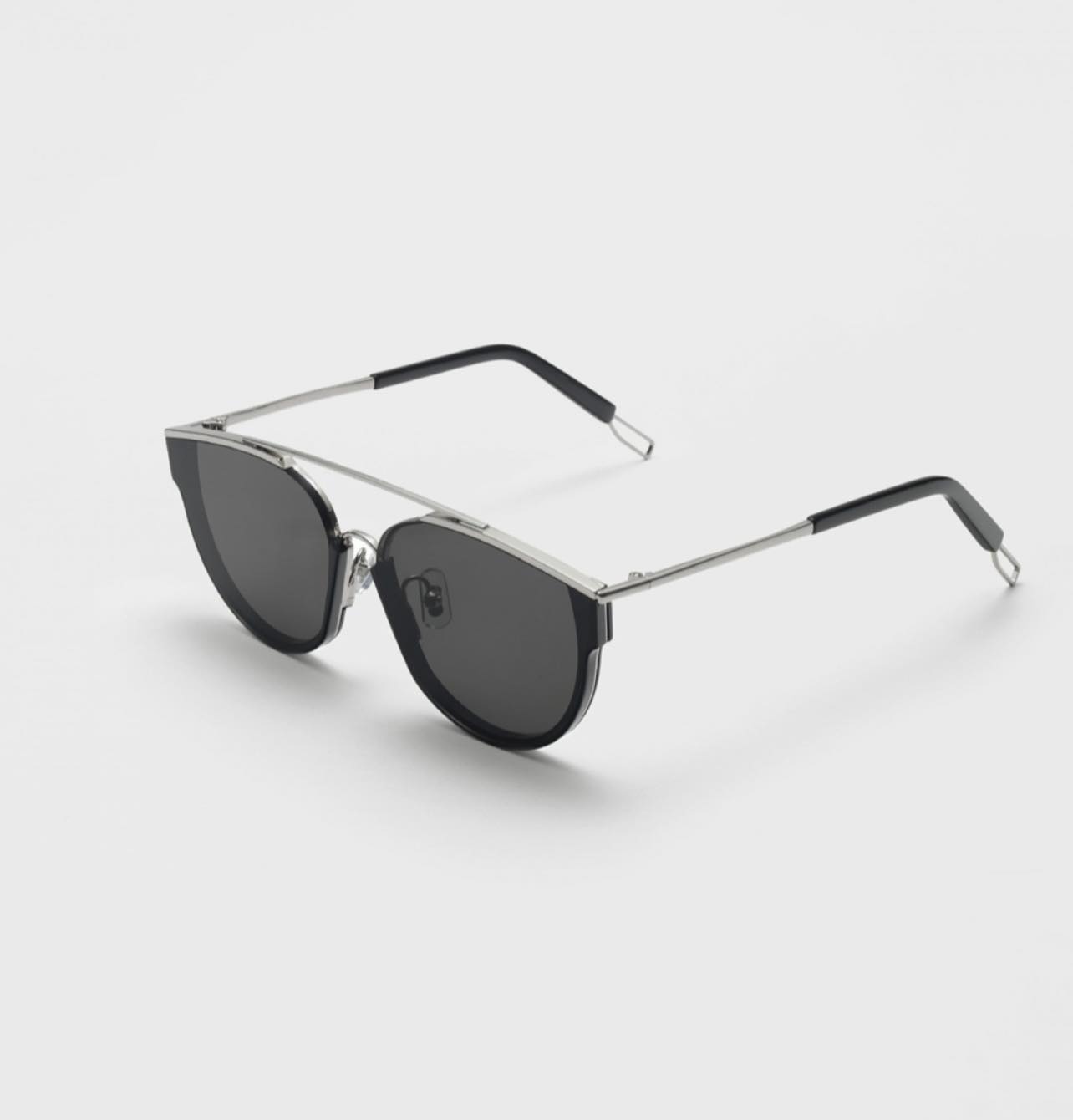 Kính râm, Kính mát Mắt mèo đi đường chống nắng + Tặng kèm fullbox phụ kiện