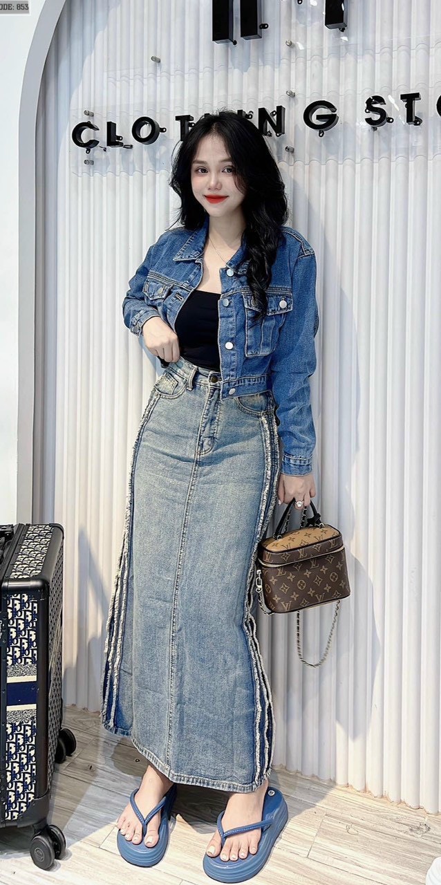 Áo Khoác Jeans Nữ Trơn Dáng Croptop Phối Túi Hộp Thời Trang