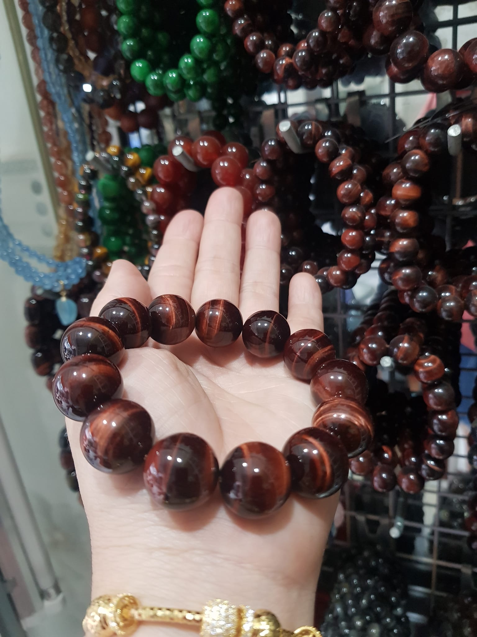 Vòng tay phong thủy may mắn Nam Mệnh Hỏa mệnh Thổ size 16ly hay 16mm mới bóng đẹp đúng cung sanh may mắn tài lộc ạ Chất liệu đá thạch anh mắt hổ Đỏ Nâu thiên nhiên Natural Tiger'Eye Quartz
