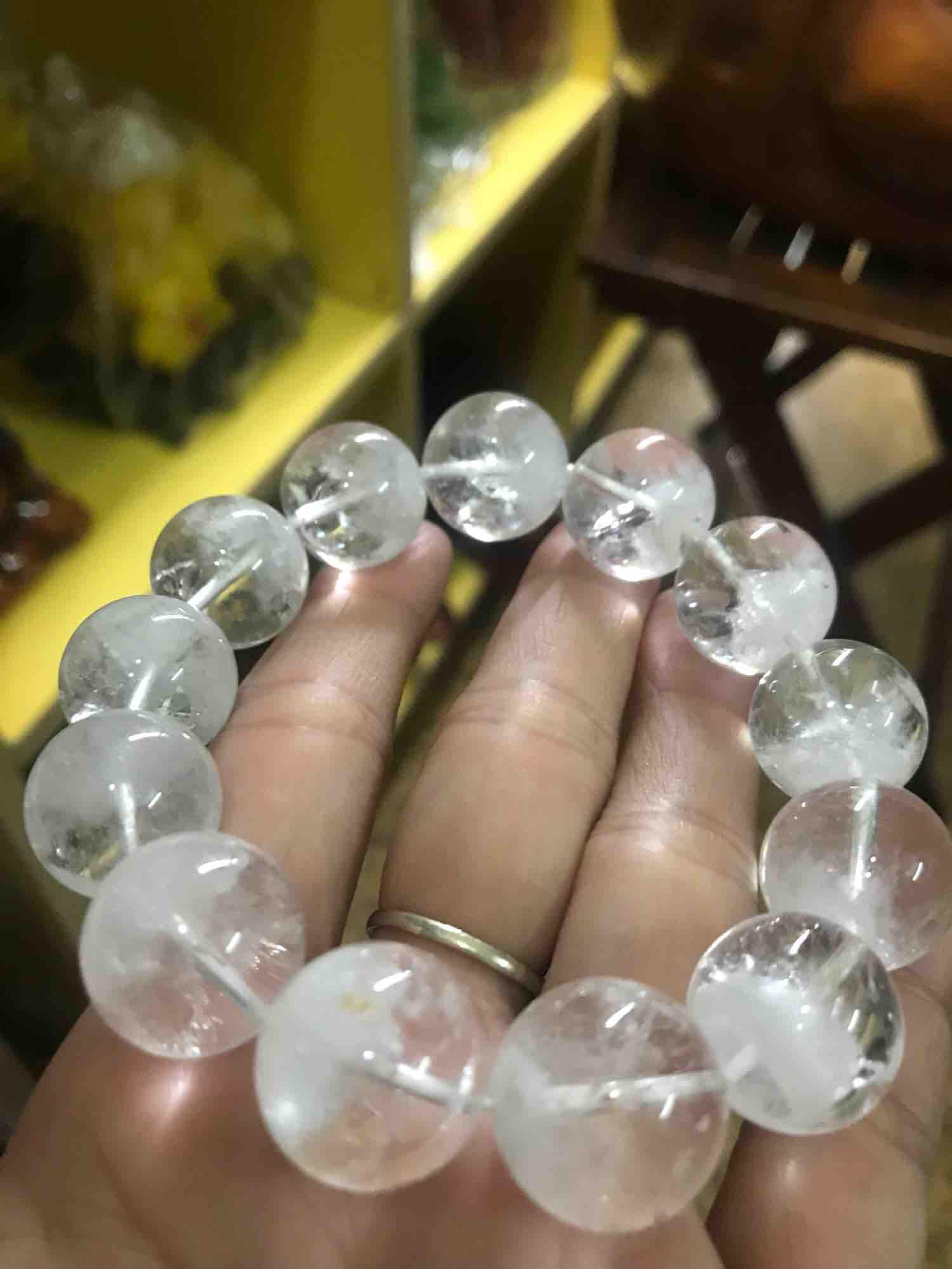 VÒNG THẠCH ANH ƯU LINH TRẮNG 17mm NAM MỆNH KIM  MỆNH THUỶ 13 HẠT CUNG SANH