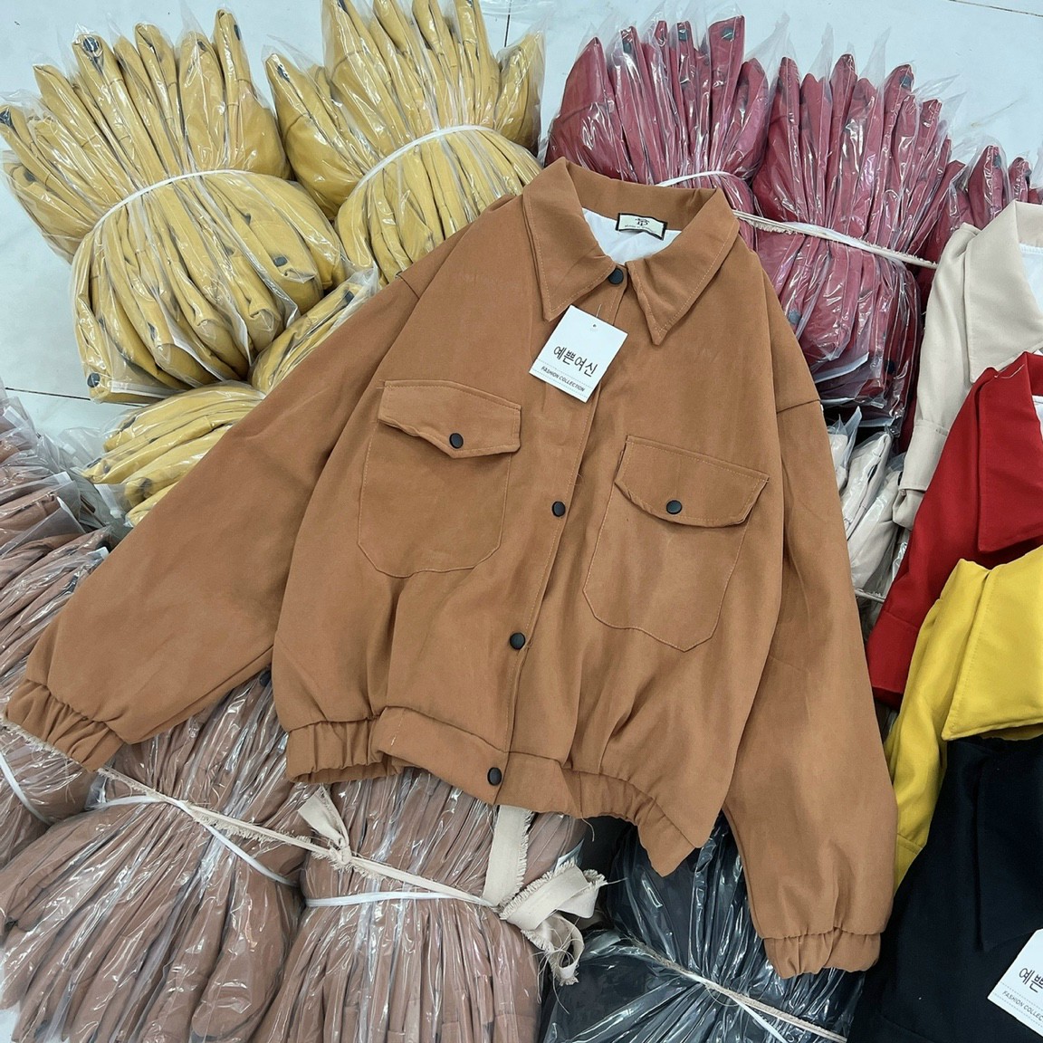 Áo khoác da lộn form rộng cúc bấm SUEDE JACKET 2 lớp lót dù, Áo khoác nữ tay dài cổ bẻ, Áo khoác da lộn trơn nút bấm cá tính phong cách hàn quốc, áo khoác nữ