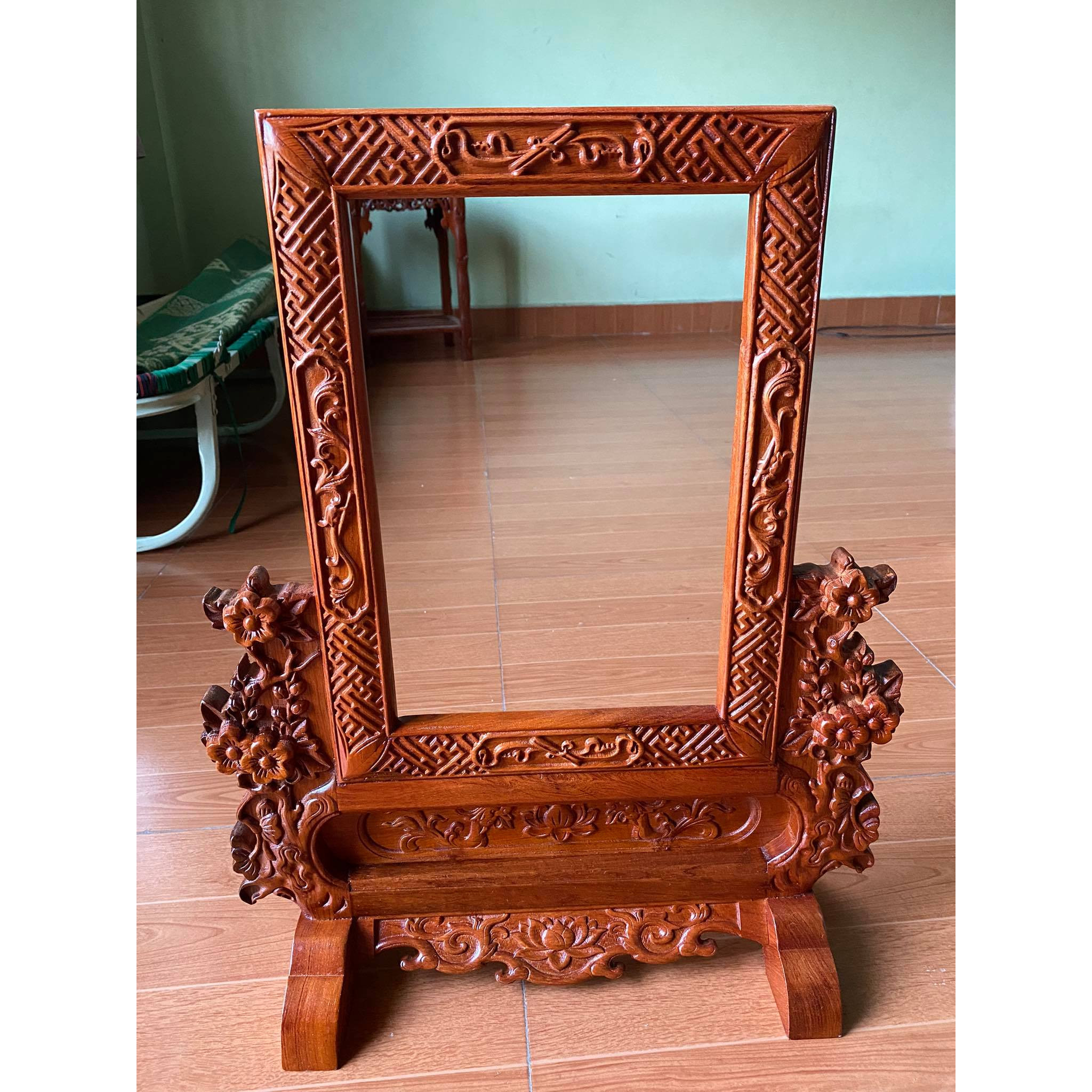 Khung ảnh thờ Tứ Linh khắc gấm gỗ hương