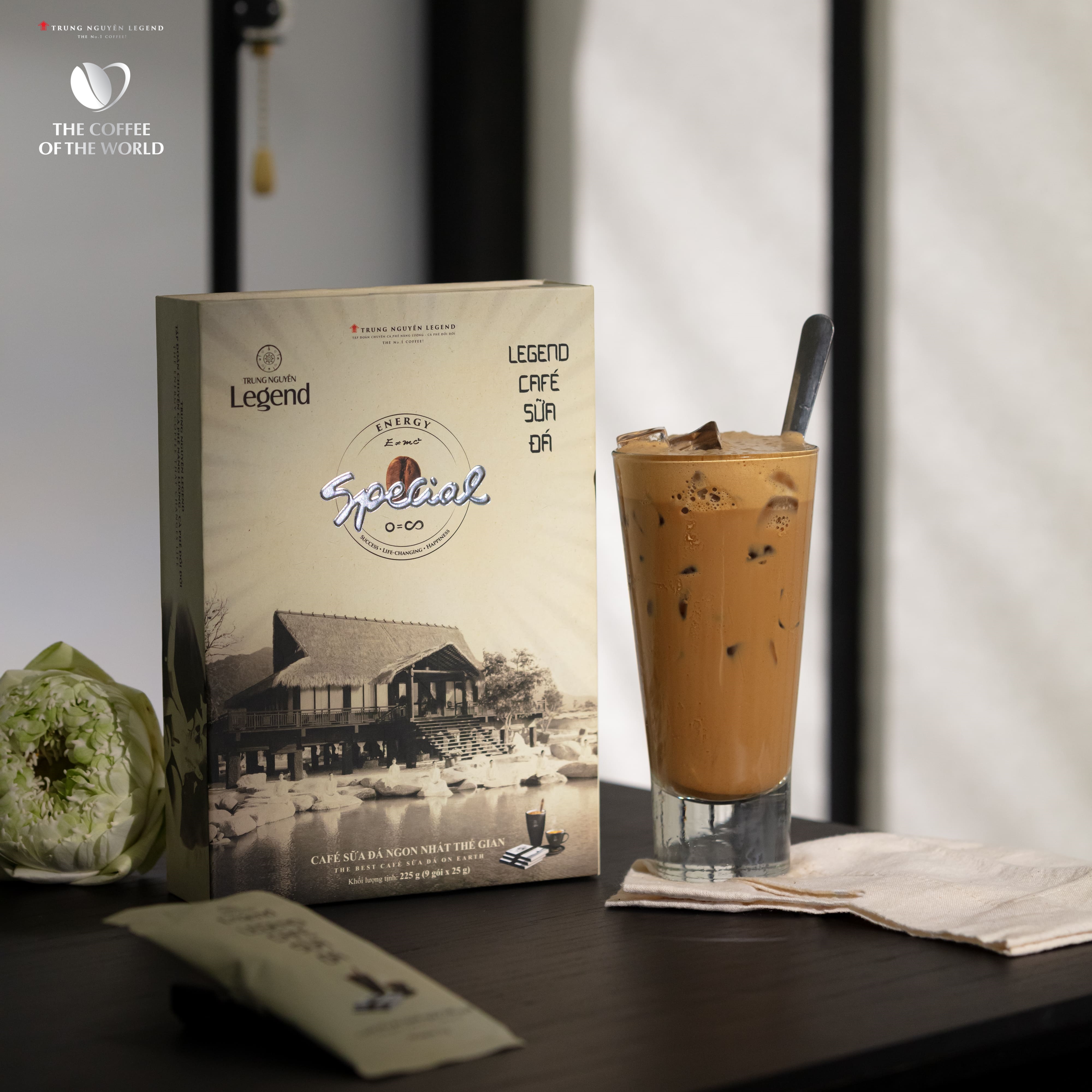 Trung Nguyên Legend - Cà phê hoà tan rang xay 3in1 Cafe sữa đá - Hộp 9 gói x 25gr