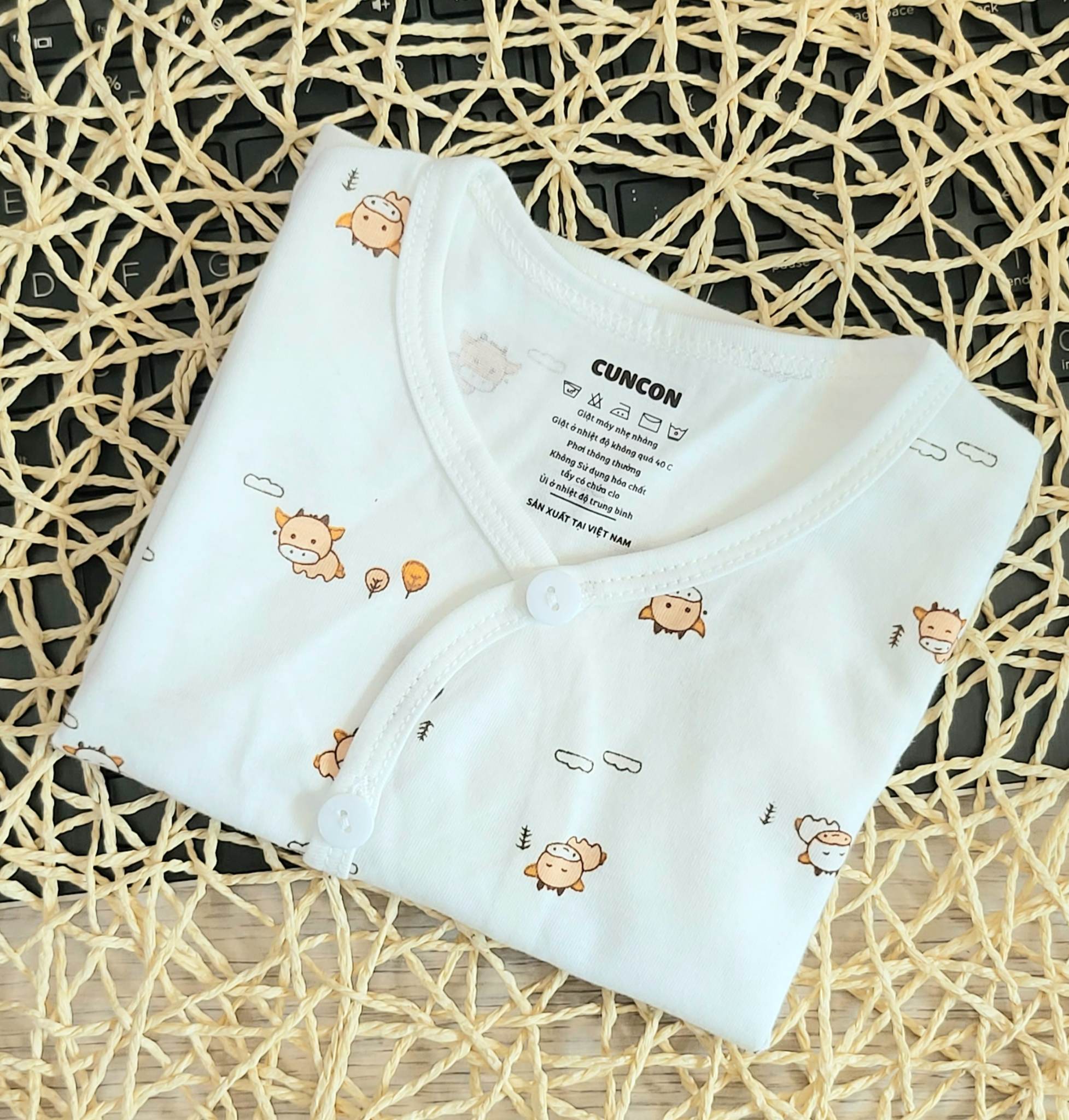 [CC05] 3-9kg- Áo cài xéo TAY NGẮN (hoạ tiết) - CÚN CON - GÀ CON