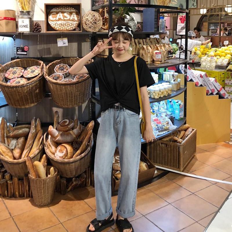 Áo thun nữ cổ tròn màu trơn