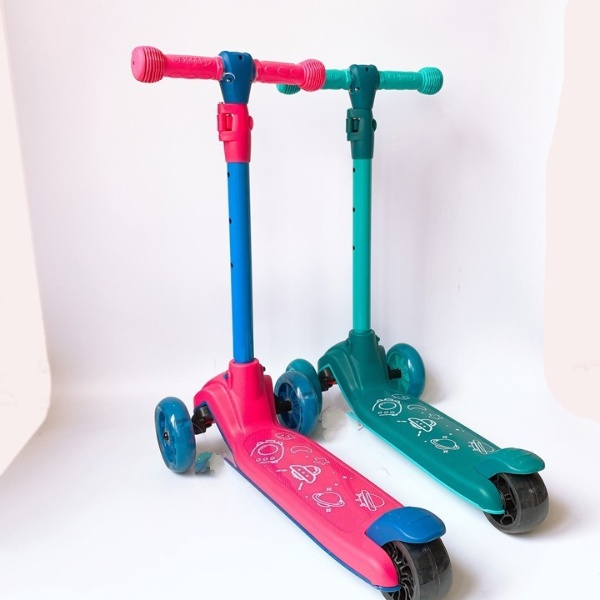 Xe Trượt Scooter Cao Cấp Vũ Trụ