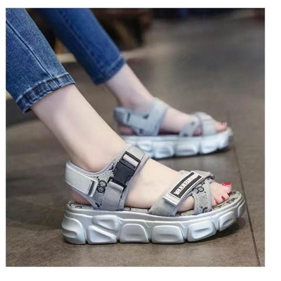 Giày Sandal Nữ, Sandal Nữ Đế Xuồng Cao 3 Cm Phối Họa Tiết Màu Xám Siêu Xinh Hàng QC Fullbox Êm Mềm Đế Nhẹ Chuẩn