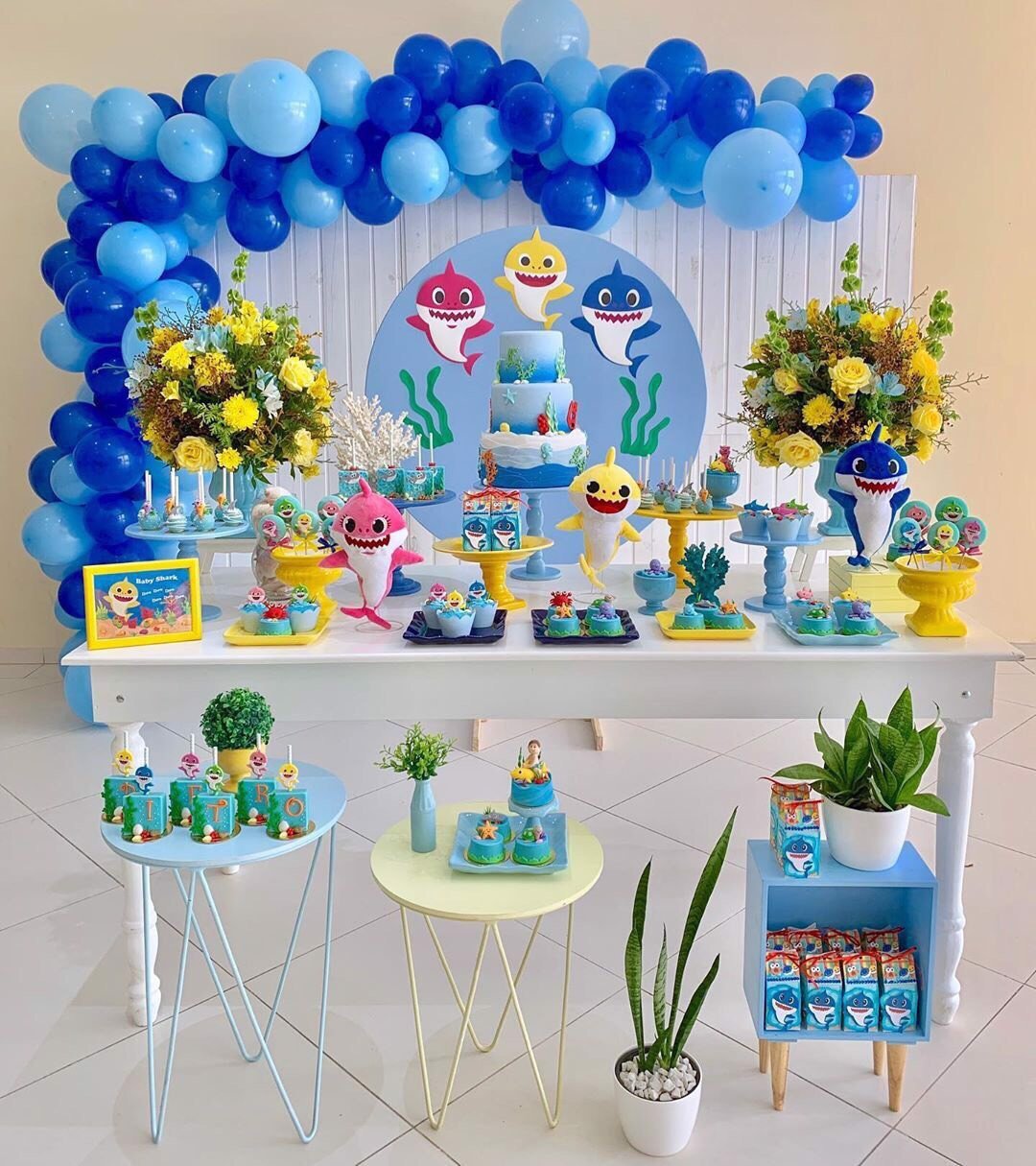 Bộ bong bóng trang trí sinh nhật cho bé Baby shark Birthday set tcl27