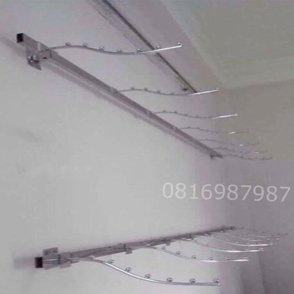 Cốc đỡ, cài thanh inocx cài móc treo quần áo cho cửa hàng, shop thời trang
