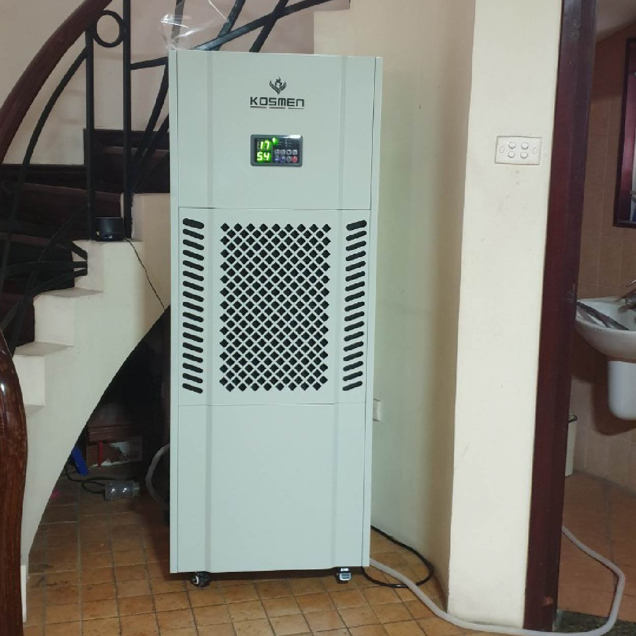 Máy hút ẩm công nghiệp Kosmen KM-180S: 200-200m2 - Hàng Chính Hãng