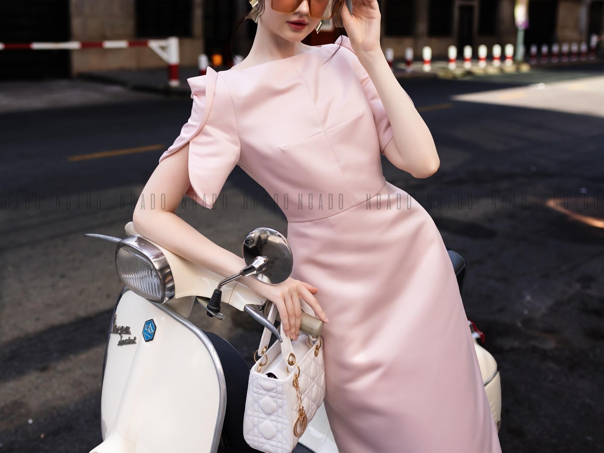 Đầm hồng cổ thuyền NGADO