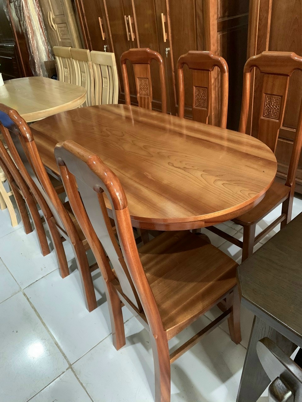 Bàn ghế ăn gỗ xoan đào cao cấp