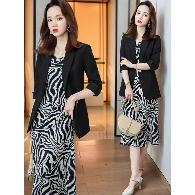 SÉT ĐẦM CỘNG ÁO KHOÁC CAO CẤP