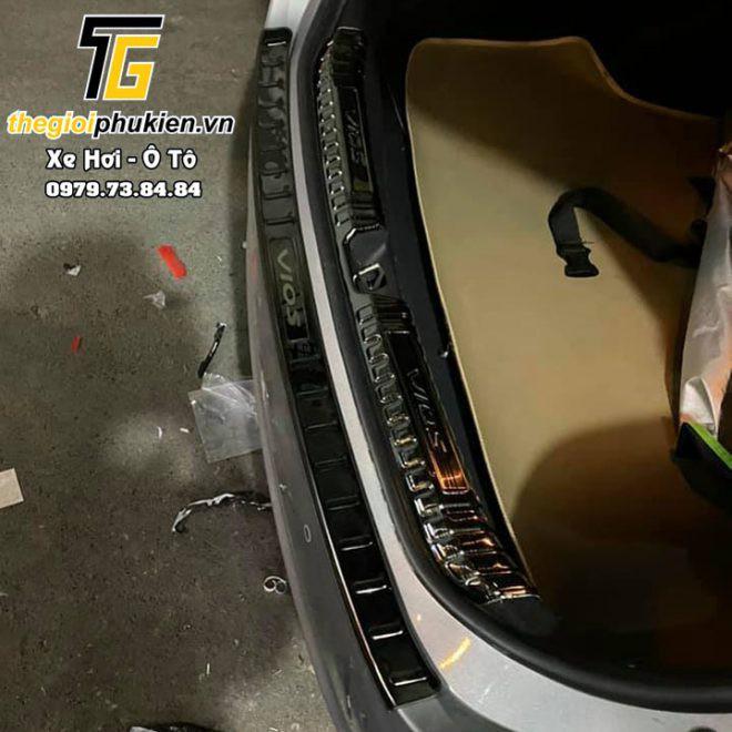 Combo ỐP BẬC CỐP VÀ BẬC CỬA xe Toyota Vios 2019 vân Titan