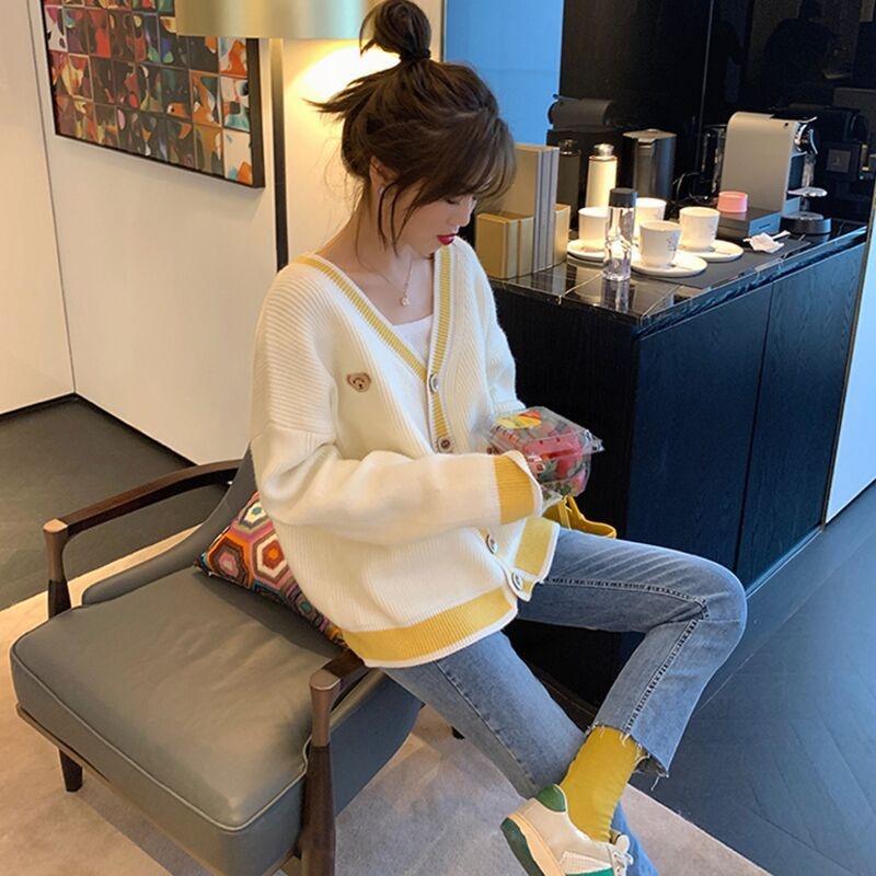 MS467 Áo cardigan len thêu gấu viền màu