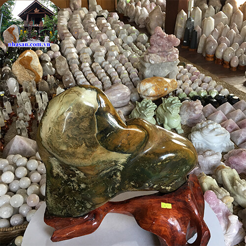 Trụ đá Canxedon nâu vàng tự nhiên Việt Nam CXD80 nặng 9kg đường kính 36x32x10 cm – vật phẩm phong thủy may mắn