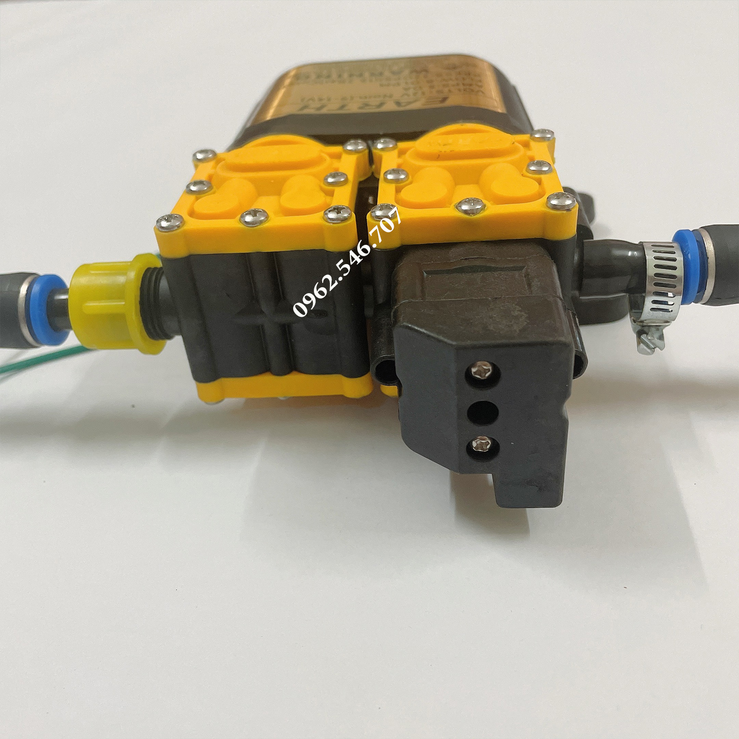 Máy bơm đôi 12V áp lực cao kèm nguồn adapter Sử dụng làm bộ phun sương tưới cây bộ rửa xe mini