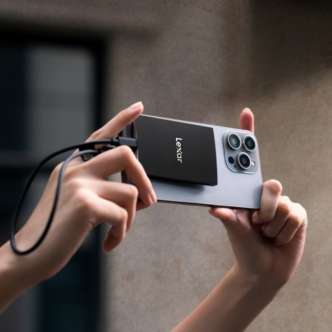 Ổ cứng di động Lexar SL500 Portable SSD 1TB, nhỏ gọn, tốc độ đọc 2000Mb/s, ghi 1800Mb/s - HÀNG CHÍNH HÃNG