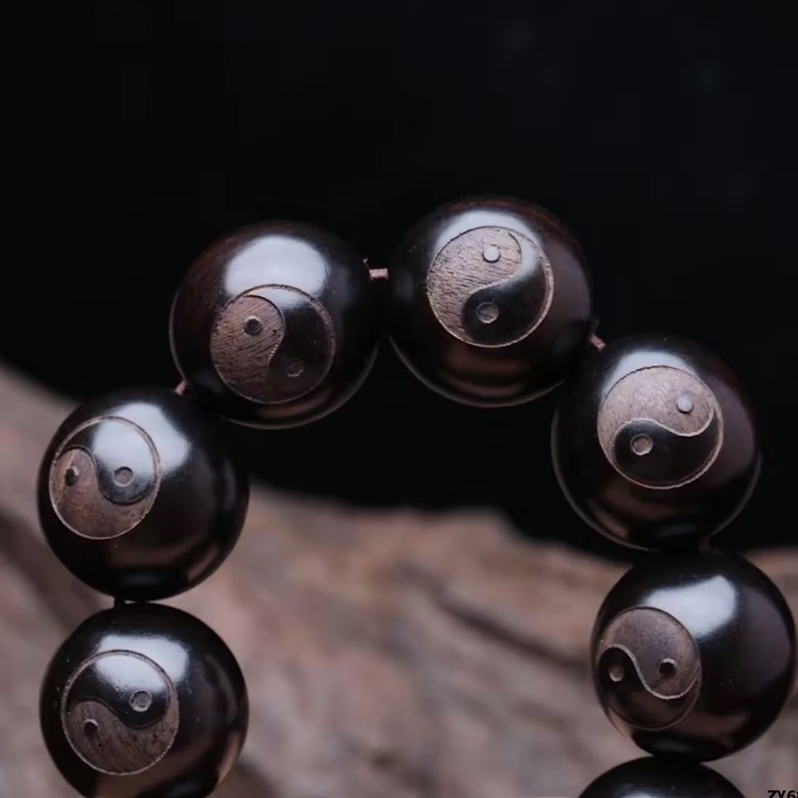 VÒNG TAY GỖ MUN KHẮC THÁI CỰC 15mm