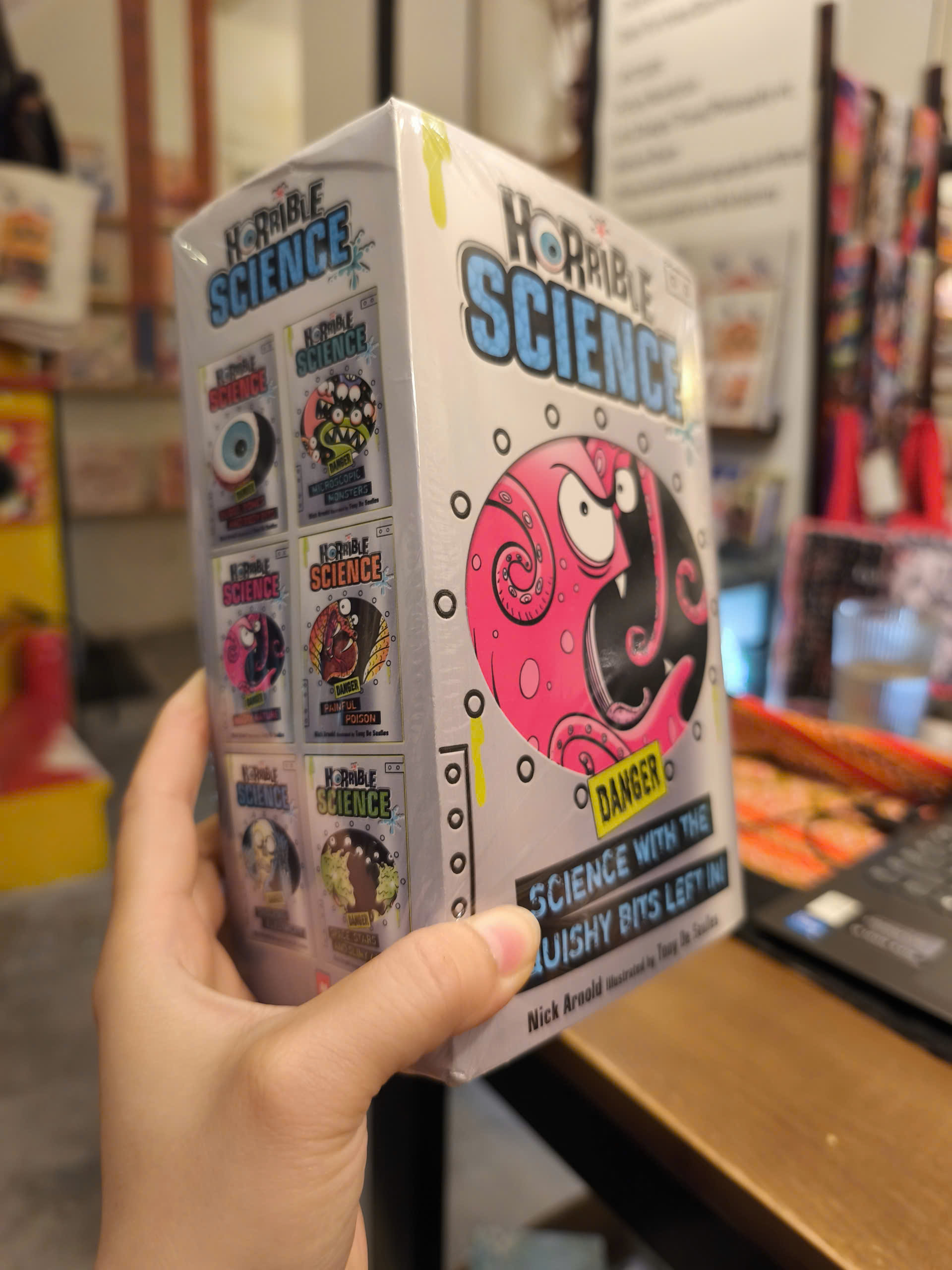 Sách - Horrible Science 6 Books Collection Set By Nick Arnold