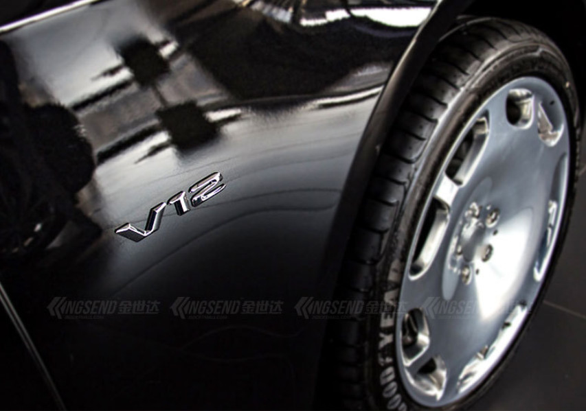 Decal tem chữ V12 inox cao cấp dán trang trí ô tô G70212